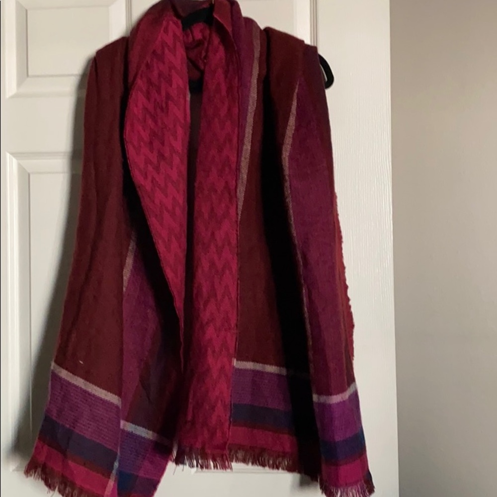 VERY FLUFFY SCARF